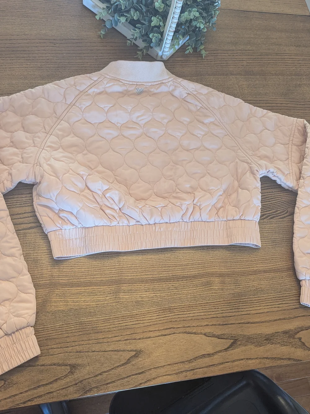 EUC Forever 21 Womens Medium Peach Cropped Quilted Bomber Jacket
